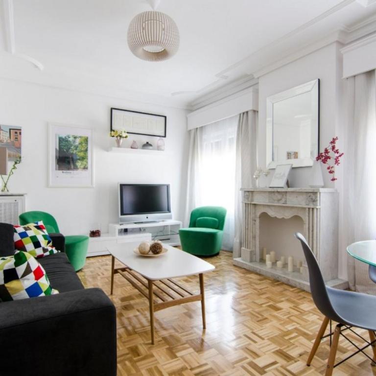 Bright Modern 3BD - Barrio de las Letras - Three-Bedroom Apartment - 3