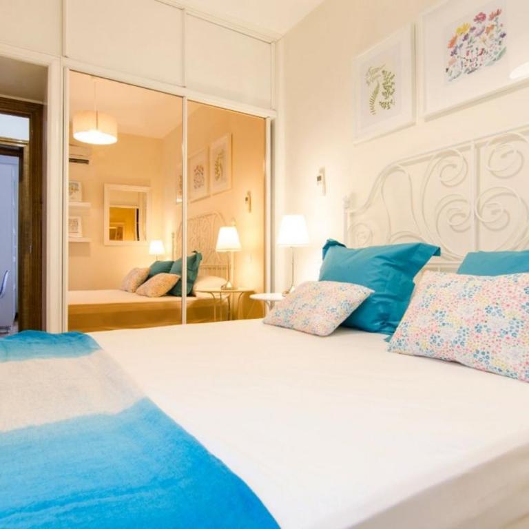 Bright Modern 3BD - Barrio de las Letras - Three-Bedroom Apartment - 13