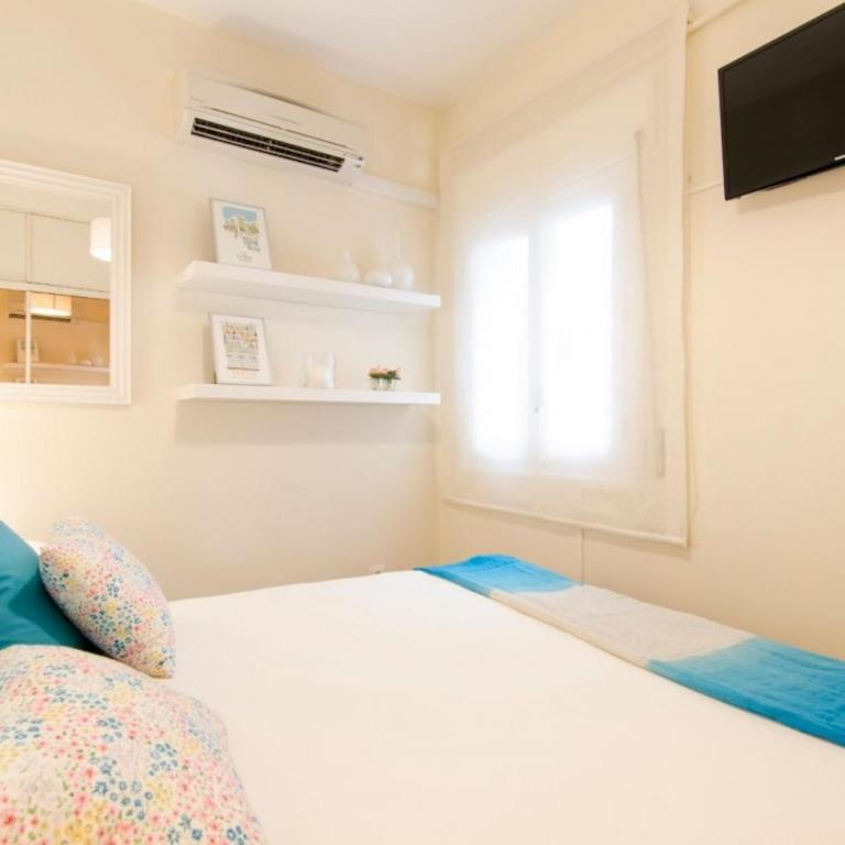 Bright Modern 3BD - Barrio de las Letras - Three-Bedroom Apartment - 14