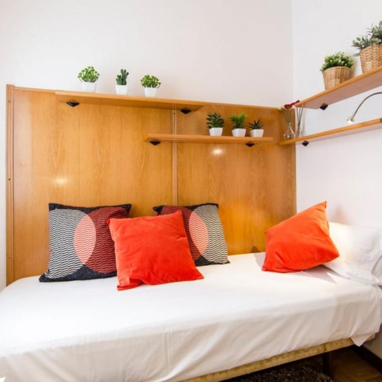 Bright Modern 3BD - Barrio de las Letras - Three-Bedroom Apartment - 26