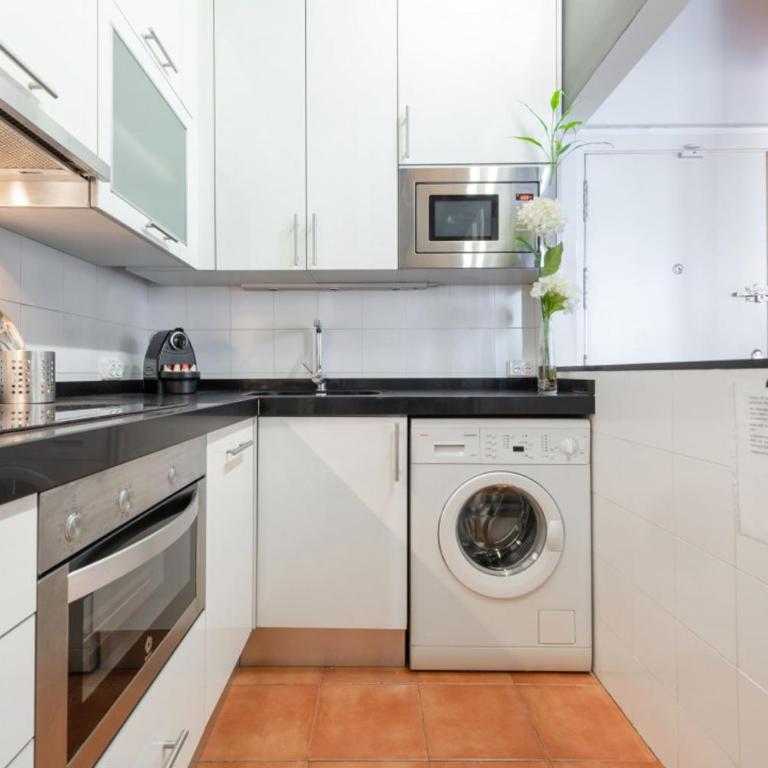Duplex Terrace- 2BED 2BATH- CHUECA - Two-Bedroom Apartment - 5