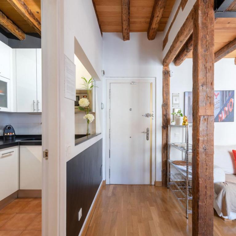 Duplex Terrace- 2BED 2BATH- CHUECA - Two-Bedroom Apartment - 4