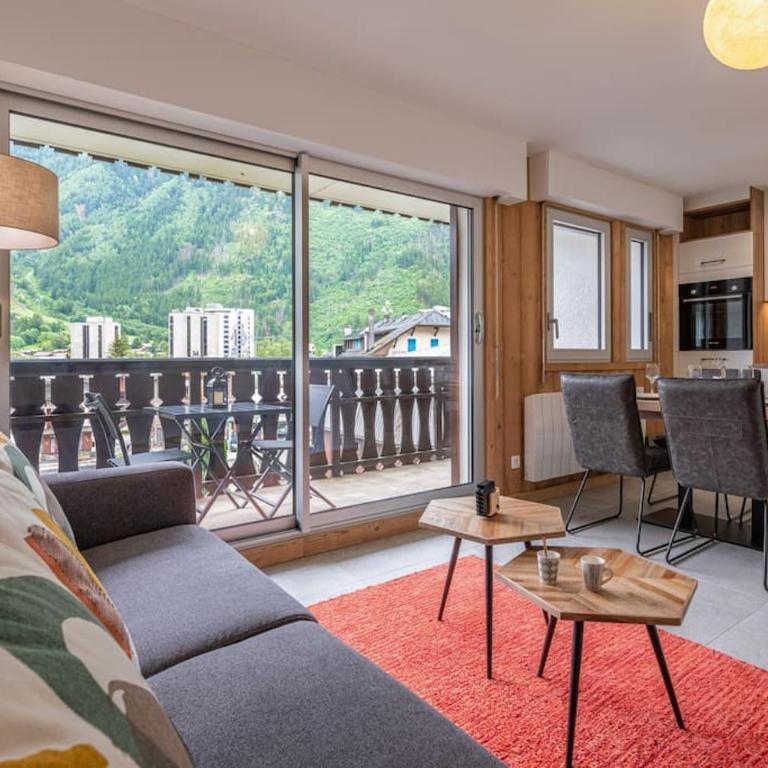 Clos Savoy - New Apartment Close to City center & Free parking - By Cozee Rentals - Appartamento con 1 Camera da Letto, Balcone e Vista Montagna - 1