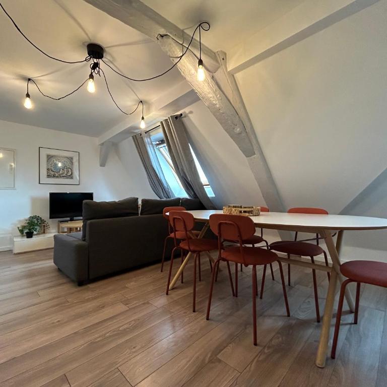 Colmar City Center - Appartement BELLE-VUE 4 étoiles - Duplex Apartment - 4
