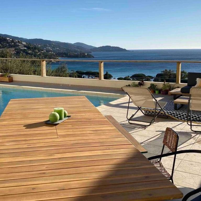 Villa élégante vue mer 180 plage à 5 min luxe et confort garantis - Villa - 5