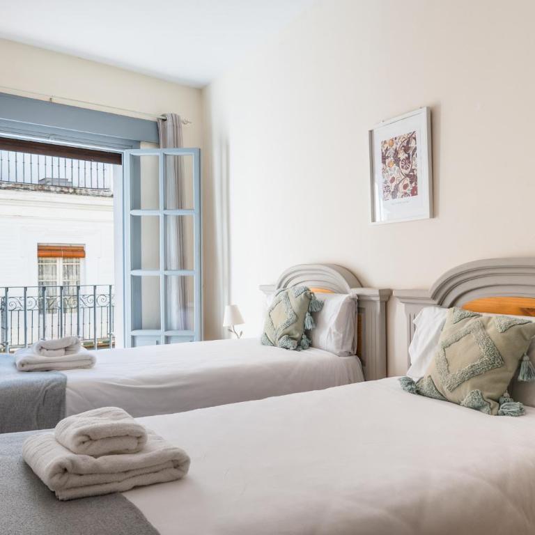 Sierpes 54, by Homing U - Apartment with Balcony - 22