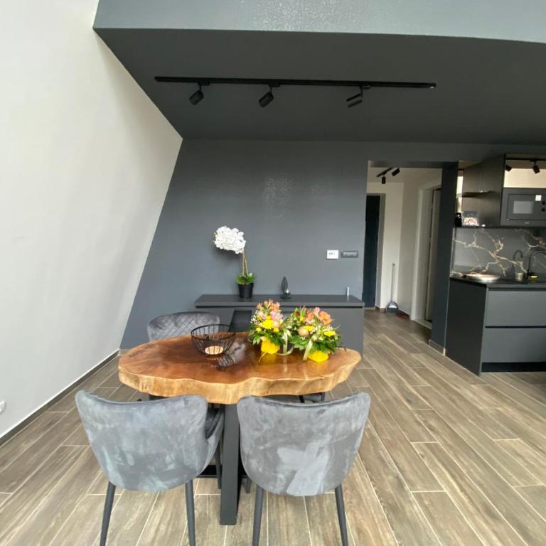 Olympic Oasis - One-Bedroom Villa - 7