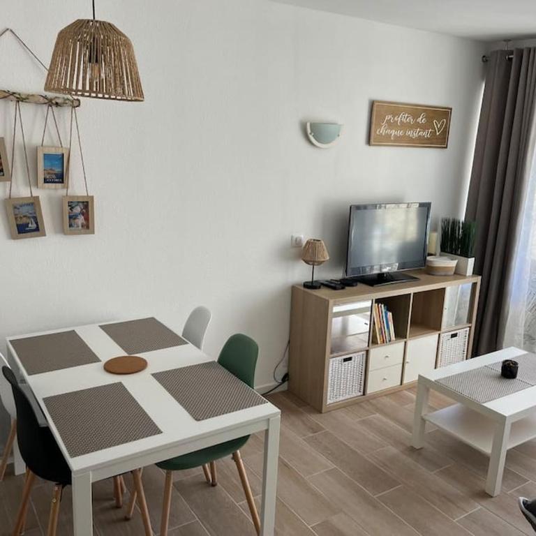F2 climatisé, piscine, parking, tout à pied - Apartment mit 1 Schlafzimmer - 8