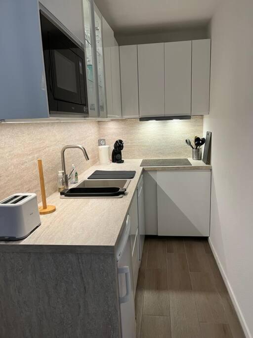 F2 climatisé, piscine, parking, tout à pied - Apartment mit 1 Schlafzimmer - 23
