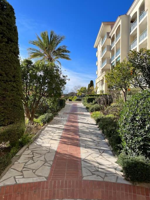 F2 climatisé, piscine, parking, tout à pied - Apartment mit 1 Schlafzimmer - 43