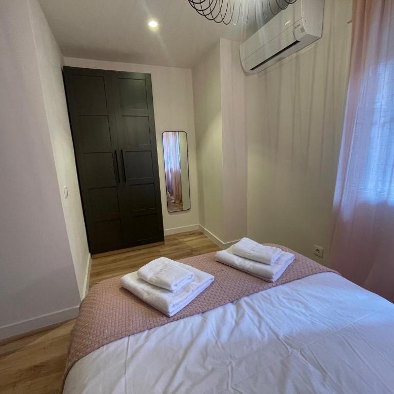 A 4 min andando del metro 3 habitaciones con baño privado - Apartamento de 3 dormitorios - 13