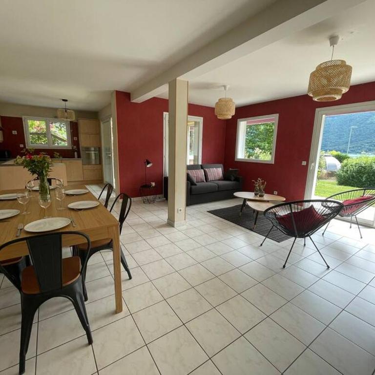 Casa Verso, au bord du lac d'Annecy avec vue - Maison de Vacances 3 Chambres - 5