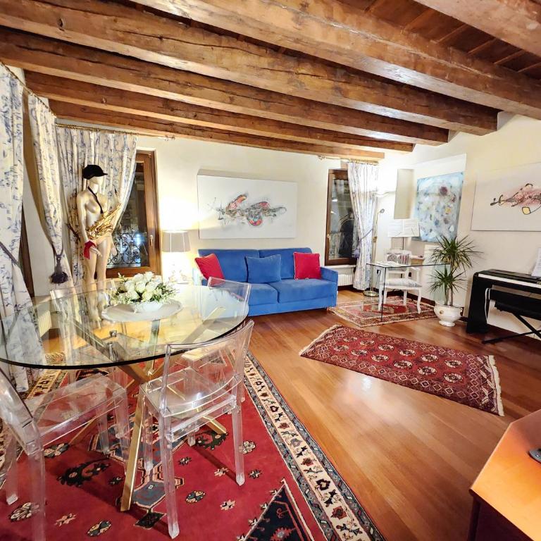 Juliets Bed Art Verona - One-Bedroom Apartment - 67