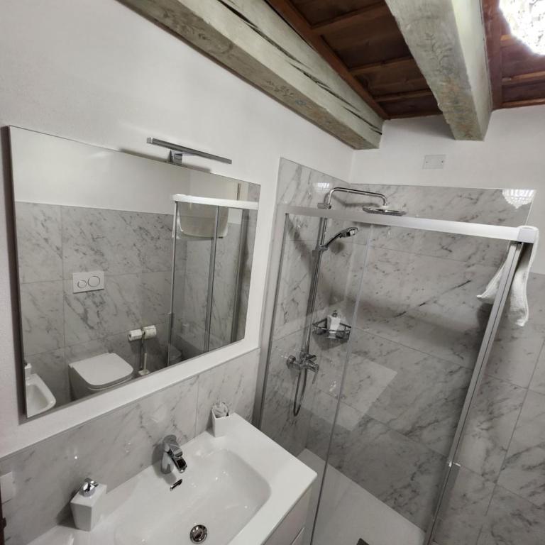 Juliets Bed Art Verona - One-Bedroom Apartment - 74