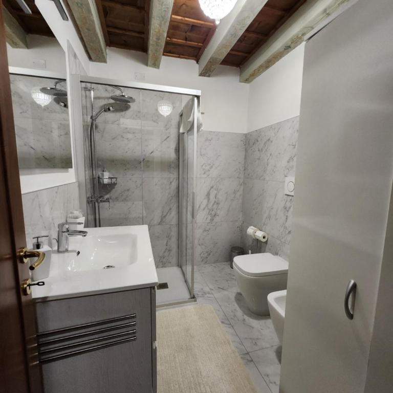 Juliets Bed Art Verona - One-Bedroom Apartment - 73