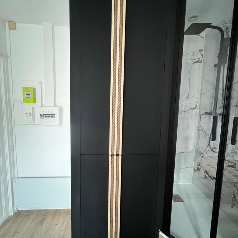 Batignolles, Montmartre Chambre 12m2 , Metro 13 et 14 - Apartamento de 1 dormitorio - 2