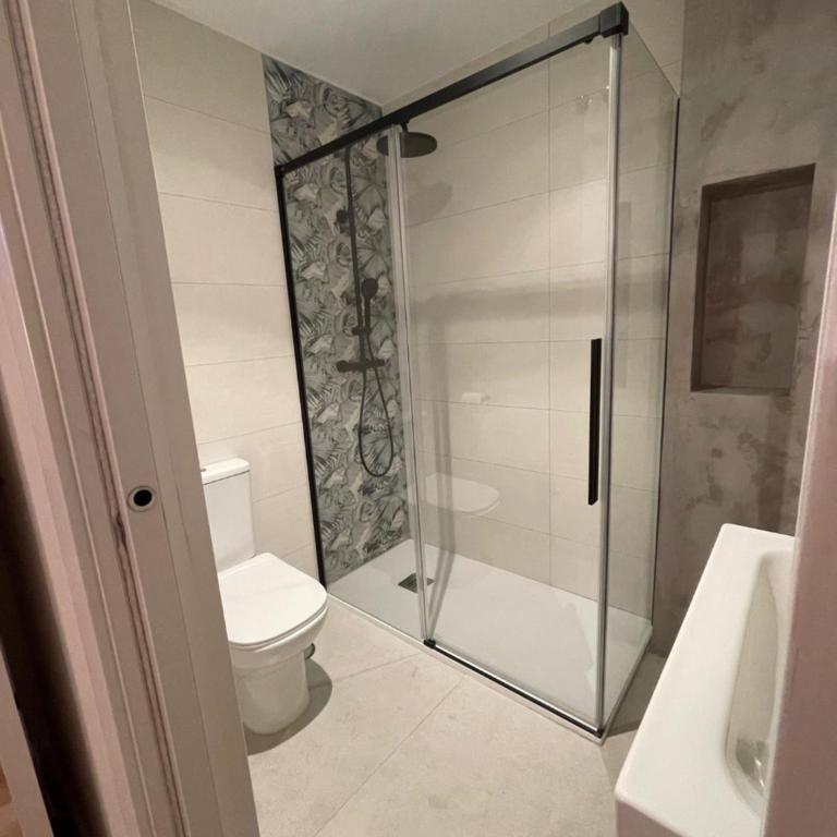 A 4 min andando del metro 3 habitaciones con baño privado - Apartamento de 3 dormitorios - 14