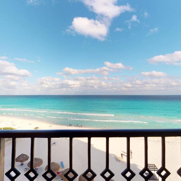 Grand Park Royal Cancun - All Inclusive - Premier Ocean Front - 5