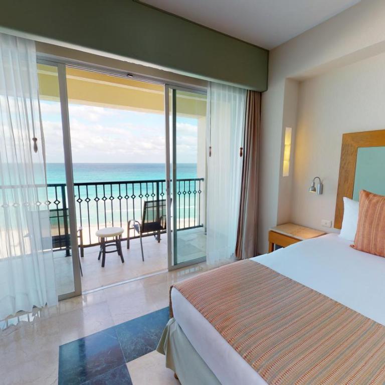 Grand Park Royal Cancun - All Inclusive - Premier Ocean Front - 4