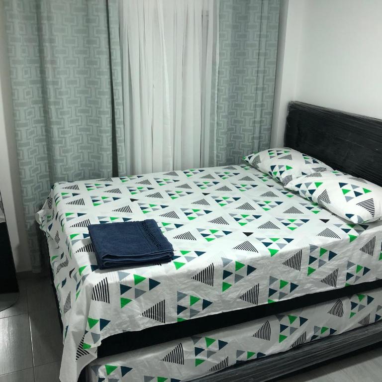 Acogedor y Amplio Apartamento 101 El Jardin - Apartamento de 1 dormitorio - 2