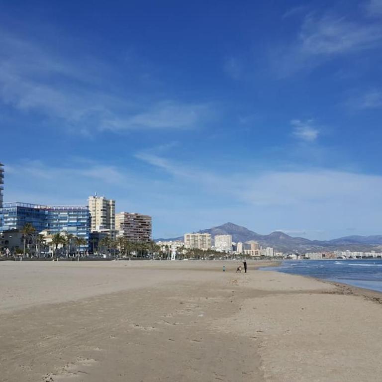 Playa primera linea Sunny in front of the sea - Apartamento de 2 dormitorios - 4
