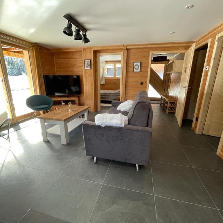 Appartement lumineux neuf dans bas de chalet LE DOUGLAS - Appartement 2 Chambres avec Terrasse - 3
