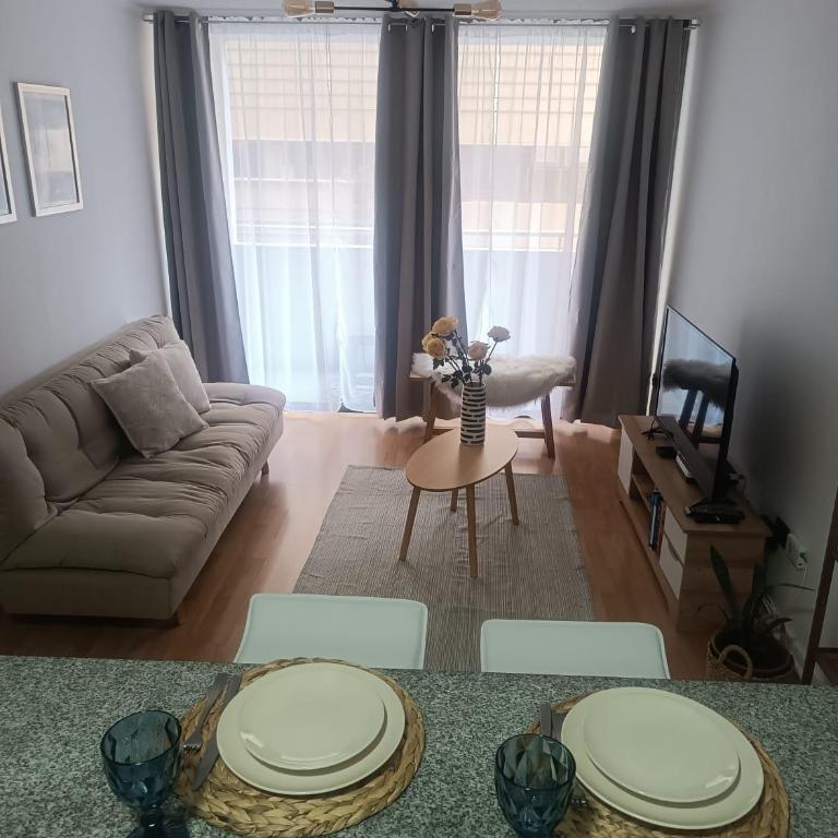 Hotel Santiago - One-Bedroom Apartment with Balcony and City View - 9