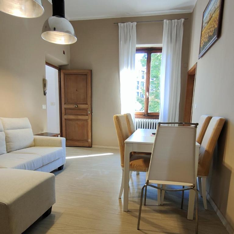 Large Family Flat - Tram to Center - Appartamento con 2 Camere da Letto - 2