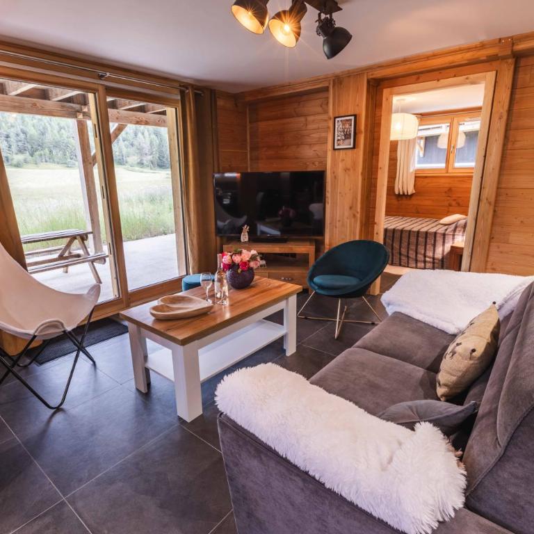 Appartement lumineux neuf dans bas de chalet LE DOUGLAS - Appartement 2 Chambres avec Terrasse - 56