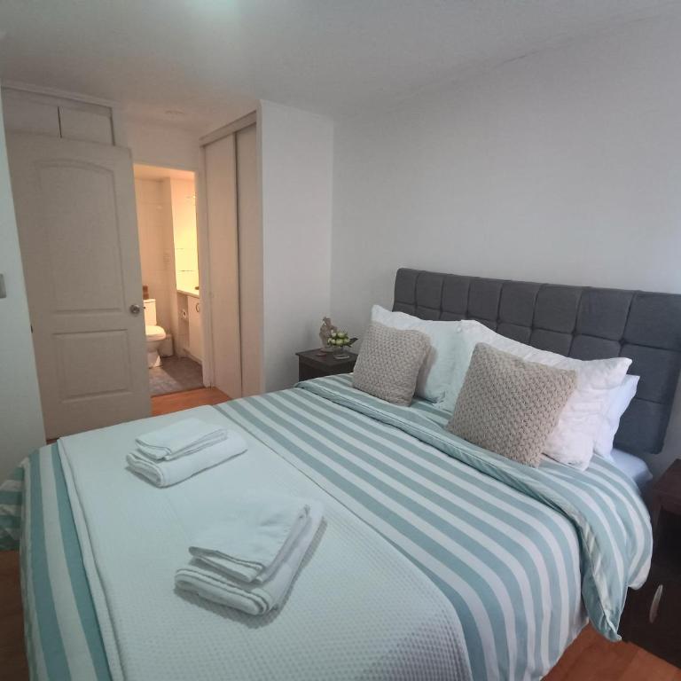 Hotel Santiago - One-Bedroom Apartment with Balcony and City View - 5