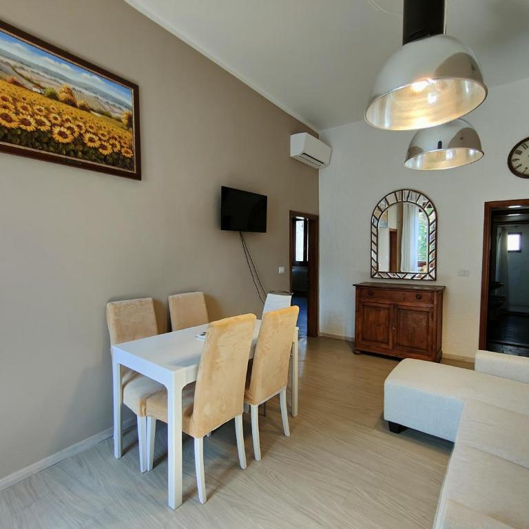 Large Family Flat - Tram to Center - Appartamento con 2 Camere da Letto - 17