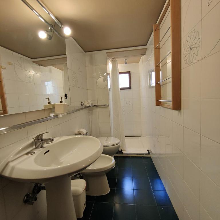 Large Family Flat - Tram to Center - Appartamento con 2 Camere da Letto - 35