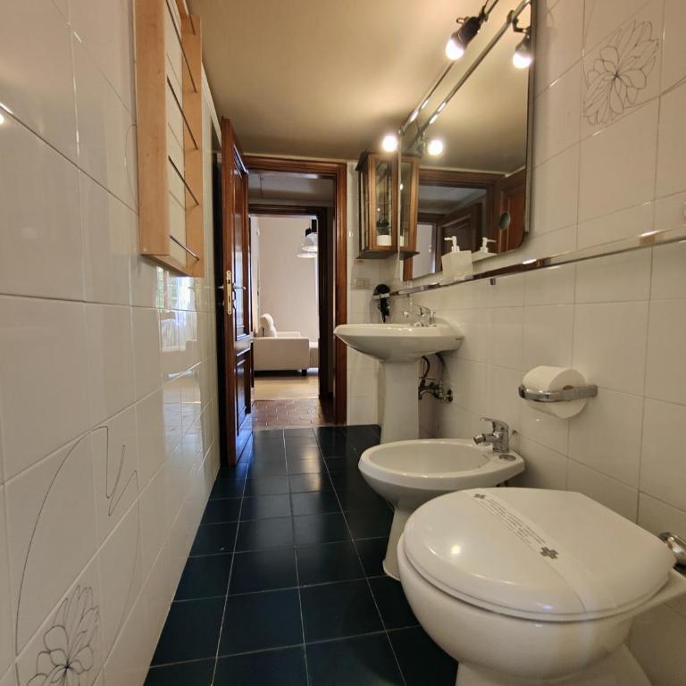 Large Family Flat - Tram to Center - Appartamento con 2 Camere da Letto - 34