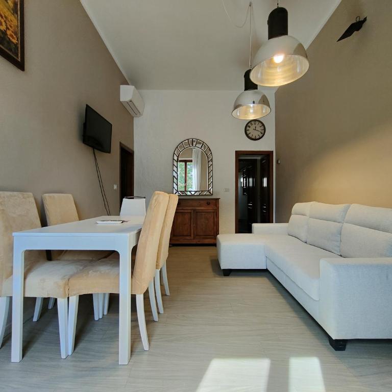 Large Family Flat - Tram to Center - Appartamento con 2 Camere da Letto - 10