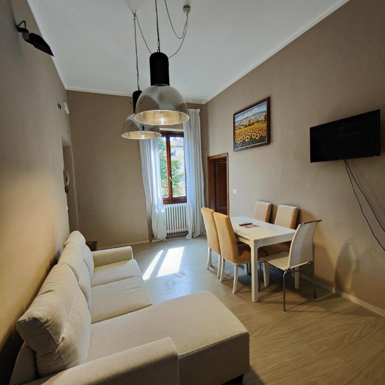 Large Family Flat - Tram to Center - Appartamento con 2 Camere da Letto - 40