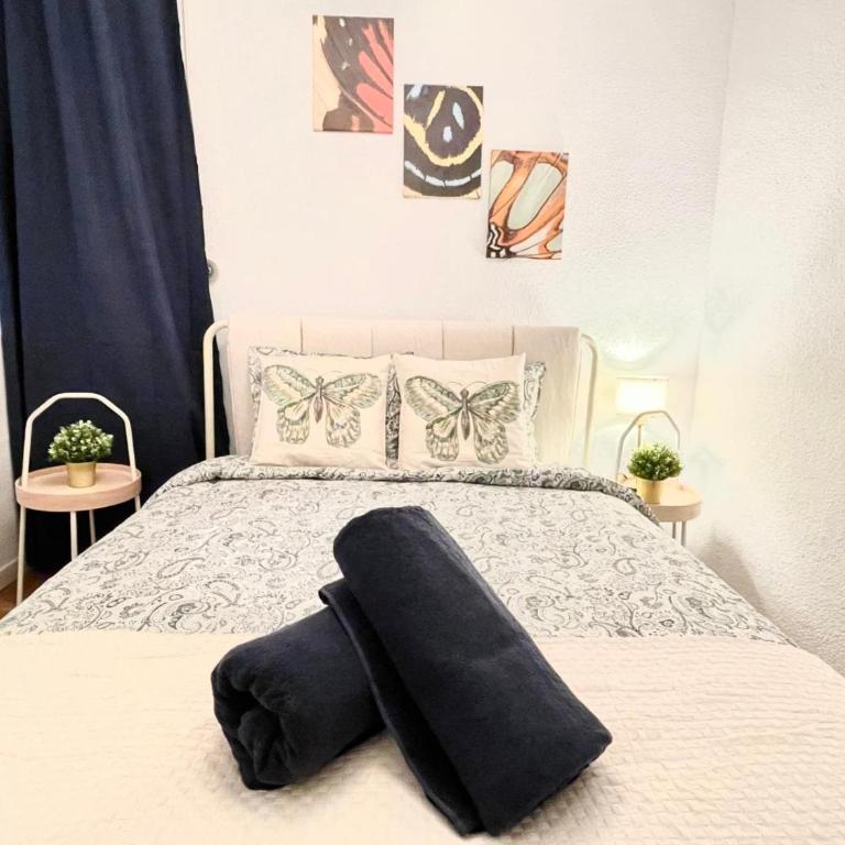 Centric Rooms Madera Gran Via - Double Room with Shared Bathroom - 1