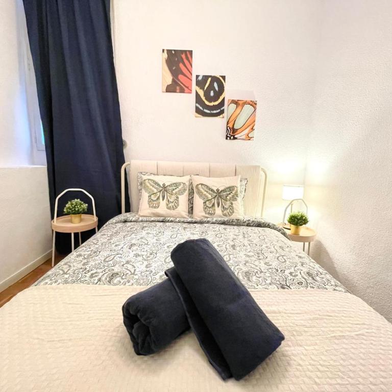 Centric Rooms Madera Gran Via - Double Room with Shared Bathroom - 8