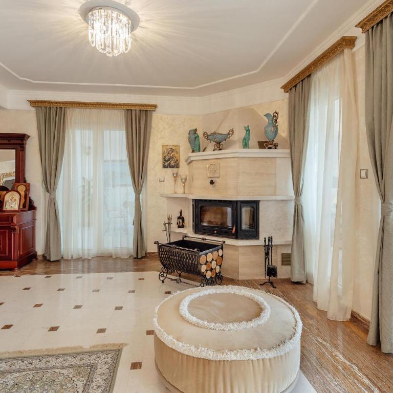 Awesome Home In Herceg Novi With Wifi - Six-Bedroom Holiday Home - 11