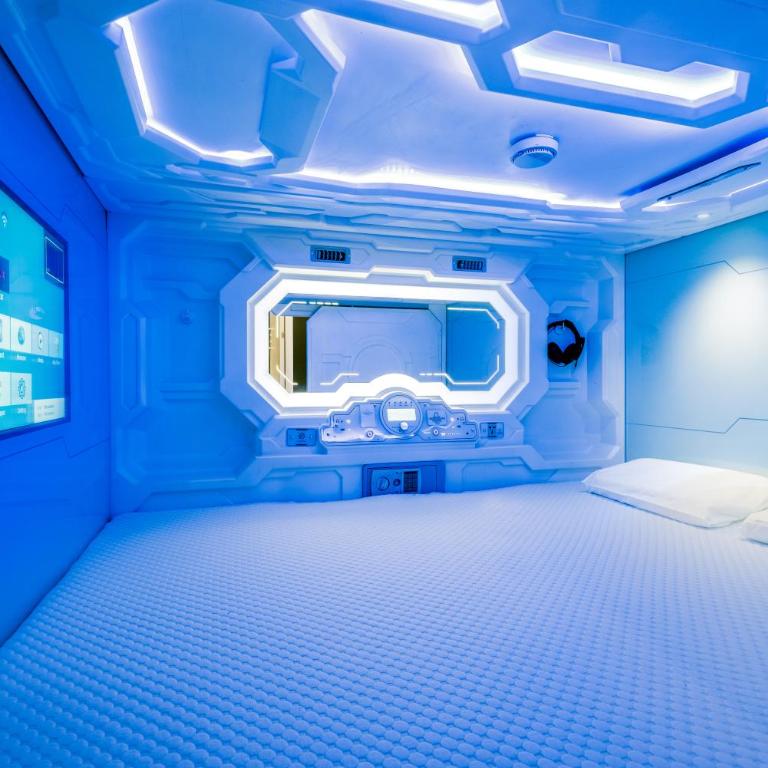 Underground Capsule - Habitación Deluxe - 1 cama grande - 3