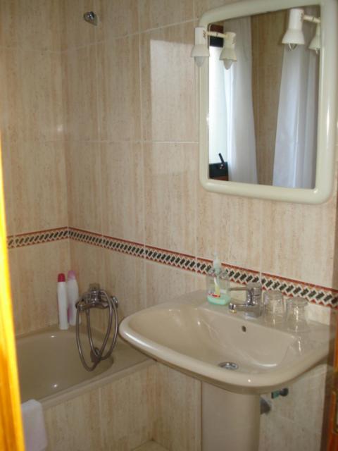 Hostal Pumar - Habitación Doble con baño privado - 11