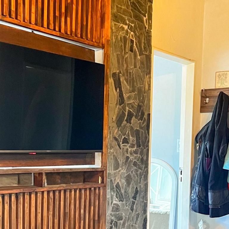 RentUp - Casa en Bariloche con chimenea y jardin en Mirador del Chalhuaco - Casa - 6
