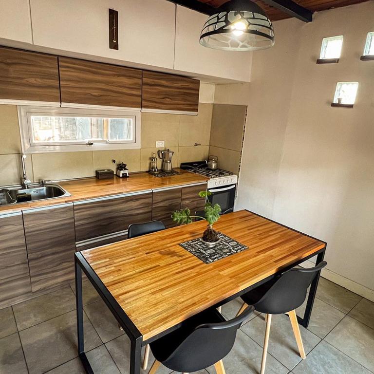 RentUp - Casa en Bariloche con chimenea y jardin en Mirador del Chalhuaco - Casa - 12