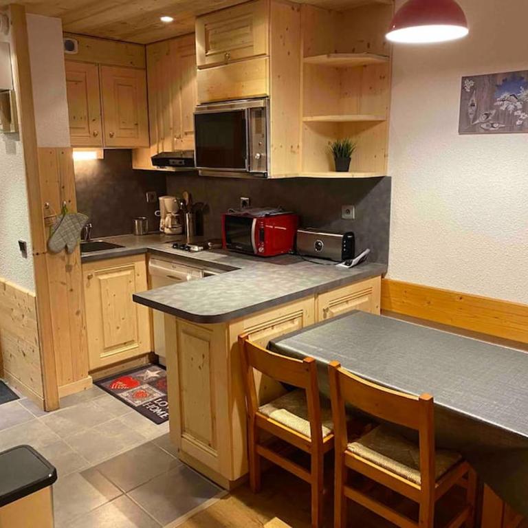 Appartement aux Coches skis aux pieds - Apartment mit 2 Schlafzimmern - 3