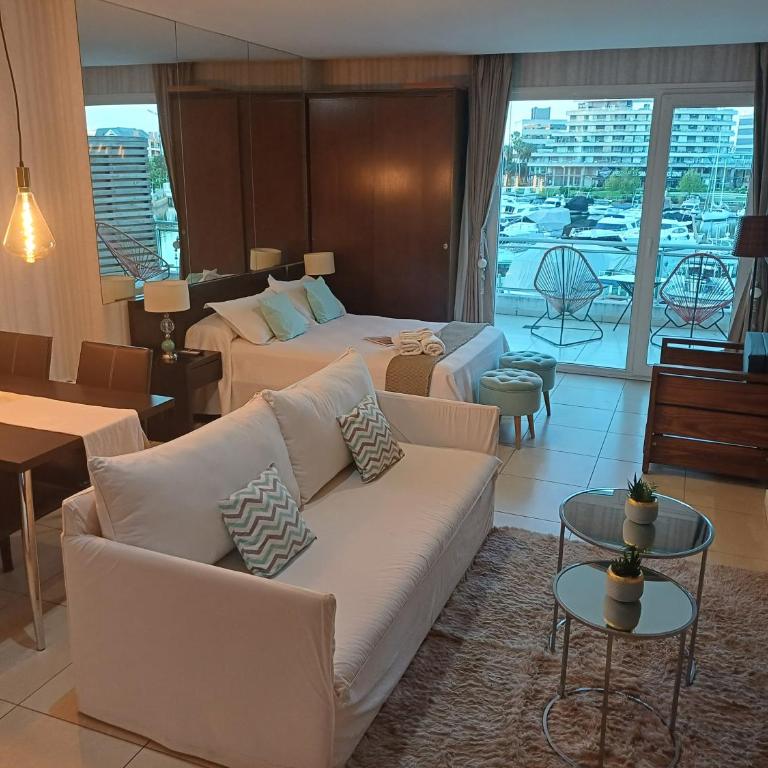 Apart , Departamento condominio en Bahia grande Nordelta con balcon y vista a la bahia - Estudio con sofá cama - 56