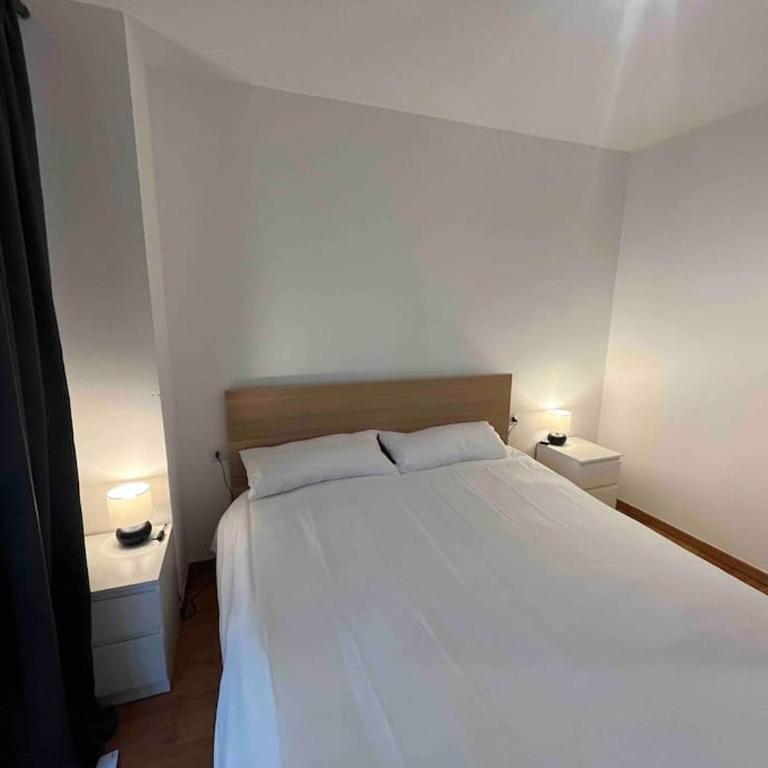 Spacious 2BR 2BA Porta Venezia Walk to Centrale FS - Two-Bedroom House - 12