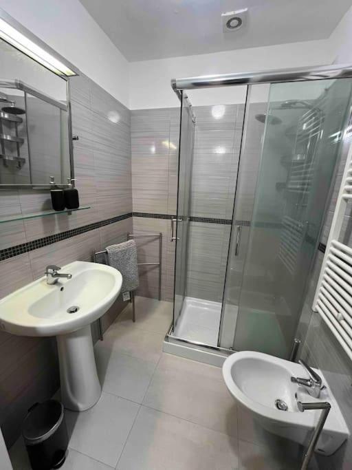 Spacious 2BR 2BA Porta Venezia Walk to Centrale FS - Two-Bedroom House - 13