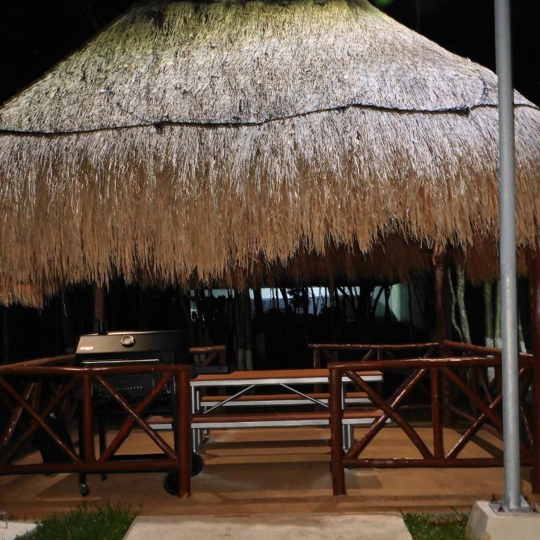 Gigi's Caribbean Paradise Aparment - Two-Bedroom Apartment - 50