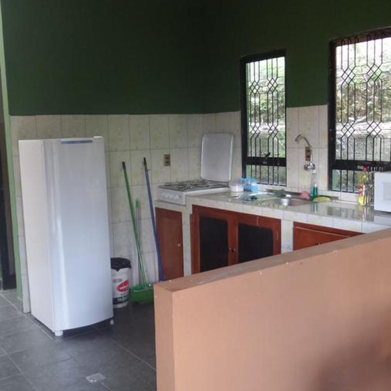 Blue Pine Farm Lodge Cabanas - Three-Bedroom House - 17