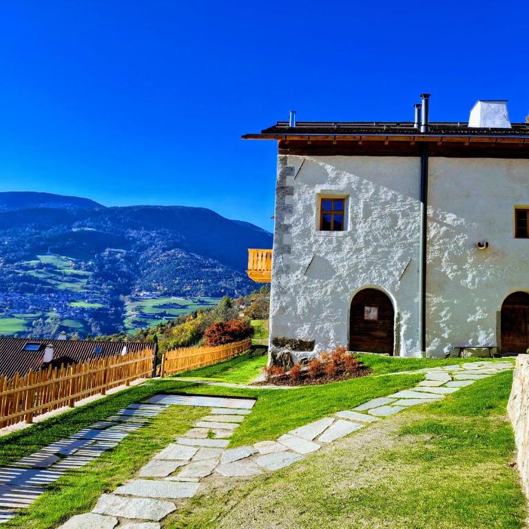 OBERBUCHFELDER historic farmhouse - Deluxe Two-Bedroom Apartment - 12