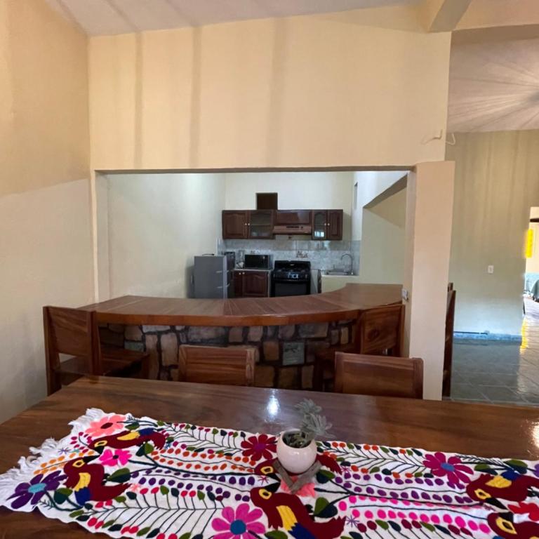 Casa Bety - Three-Bedroom House - 2